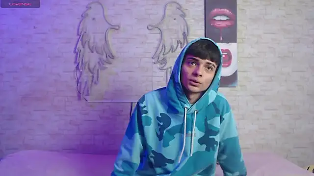 axel milo kairo and noa online show from February 3, 2:11 pm