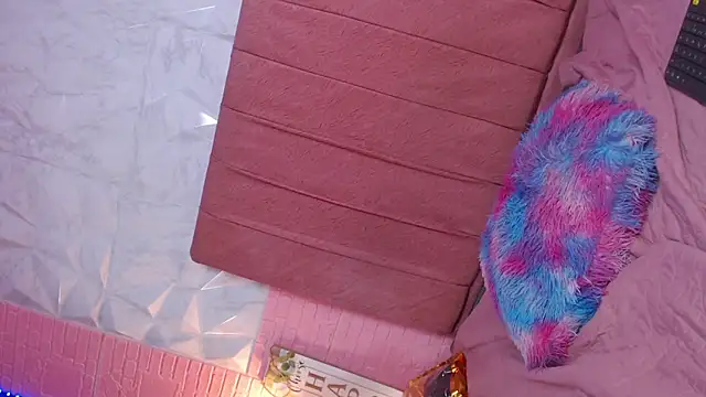 madalia303av online show from November 24, 4:25 am