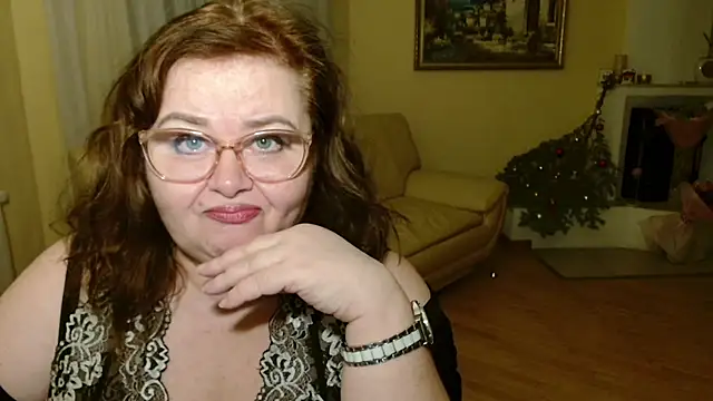 Natali-Gucci online show from February 1, 7:12 pm