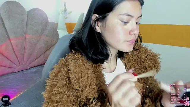 Brandy collinss online show from December 3, 11:34 am