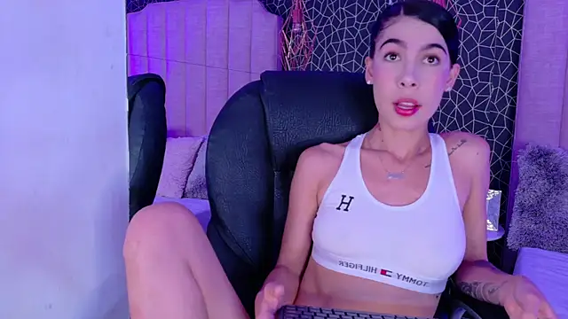 IrisDeLaVega  online show from April 2, 1:52 pm