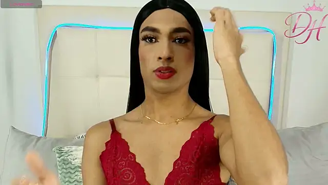 Daphne Hills online show from April 4, 7:02 pm