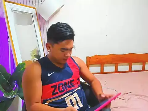 SandraXxHornball online show from November 14, 8:03 am