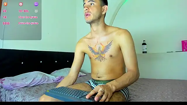 kaiborman00 online show from January 8, 11:25 am