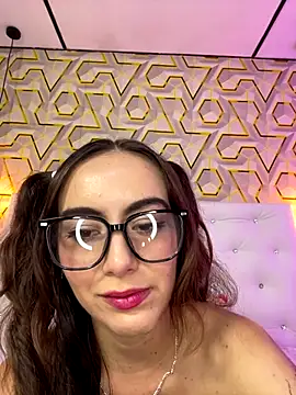 MelanyyJhonson15 online show from November 18, 11:37 pm
