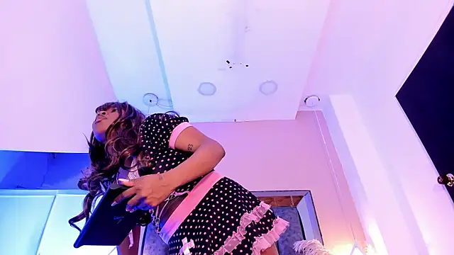 NattyLugo online show from November 17, 1:23 pm