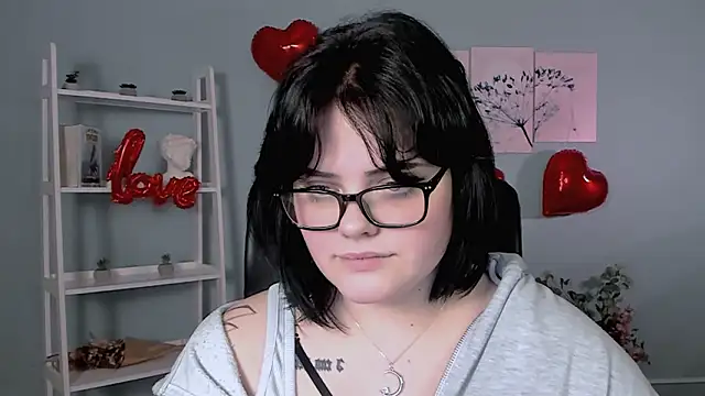 lika pop online show from February 13, 8:32 pm