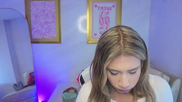 Evy Luxx v online show from March 17, 3:32 am