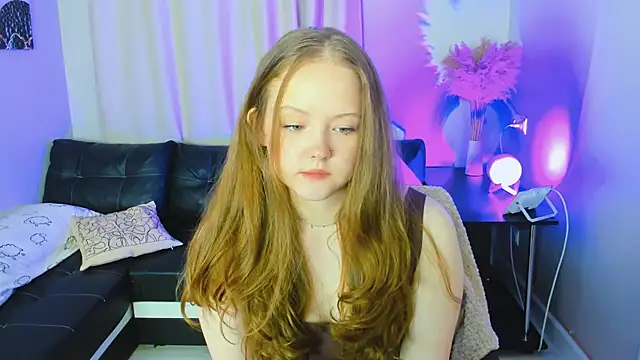 Evalette online show from November 13, 9:36 pm