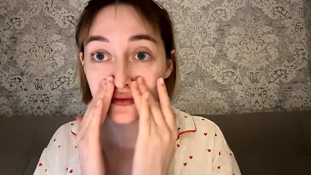 Emily lyy online show from January 15, 6:14 pm