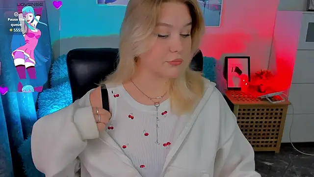 LouiseMous online show from November 24, 10:23 pm