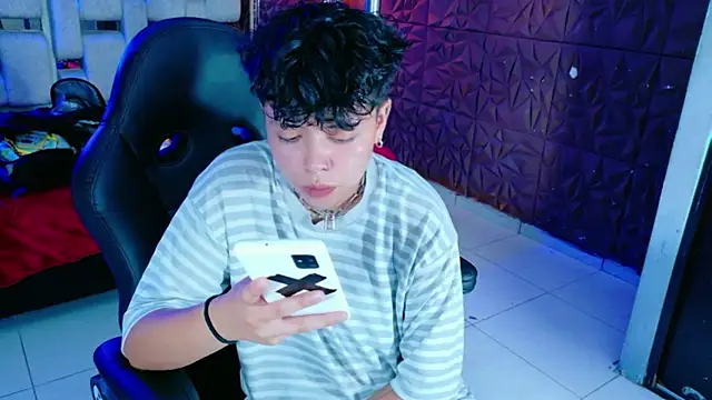 lunabustygirl online show from February 2, 5:06 am