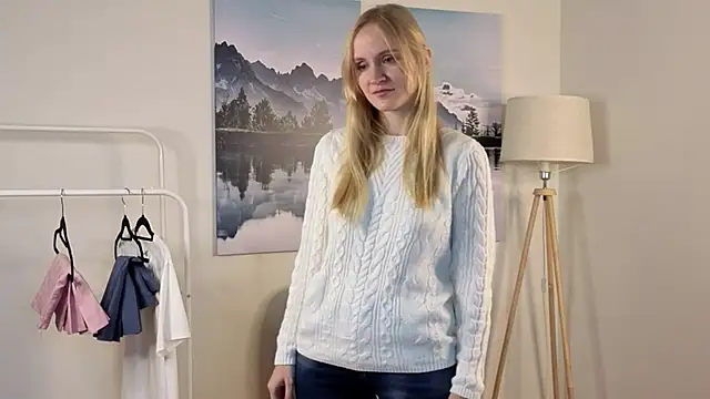 ToshiaPotvin online show from November 15, 8:37 am