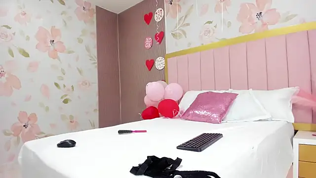 arietta skinny online show from March 1, 11:43 am