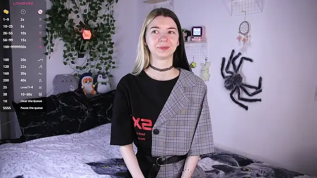 Emmie shy online show from November 23, 2:52 pm