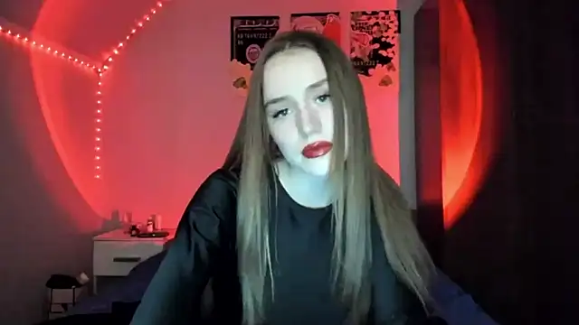 tinyglow online show from May 4, 3:10 am