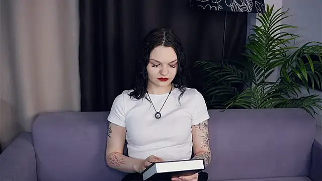 OnitaSkare online show from November 15, 9:54 am