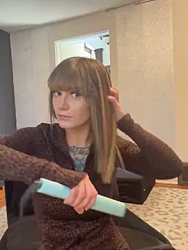 sofrancy online show from December 17, 6:12 pm