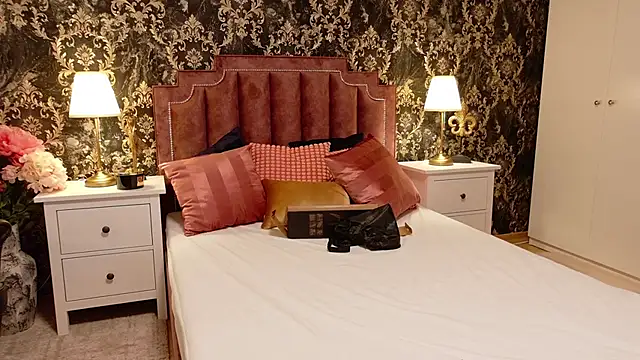 SeraphineNoir online show from November 16, 11:05 pm