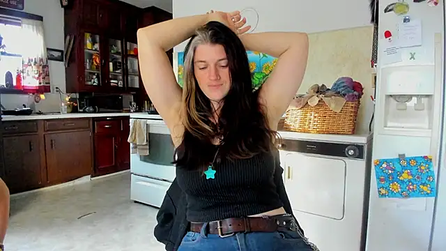 bruisedblossoms online show from November 15, 9:16 pm