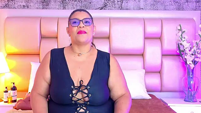 SelennaCooper online show from February 24, 11:53 am