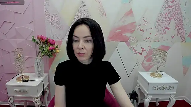 Suzy mcraky1 online show from November 17, 9:32 am