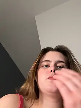 Blonde Bunny online show from April 11, 9:40 pm