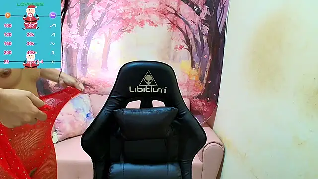 Emma latinasexy18 online show from December 22, 6:22 pm