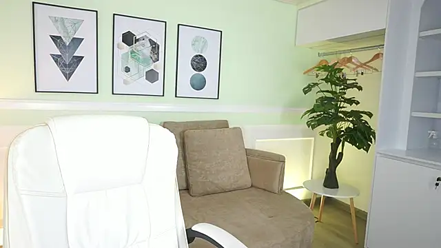 MeganLowell online show from January 10, 11:37 am