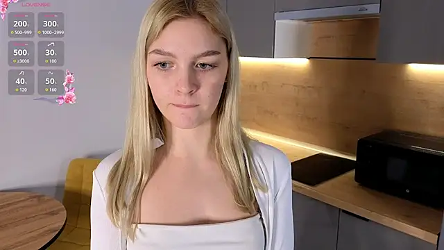 DebraVaughn online show from December 2, 6:10 pm