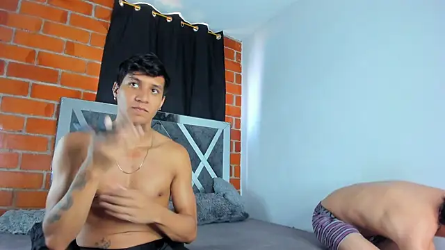 MaelSebasAndRobert1 online show from January 9, 6:23 pm