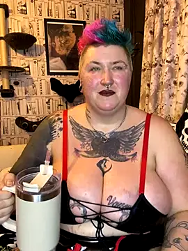 DamagedGoddessX online show from November 27, 6:22 pm