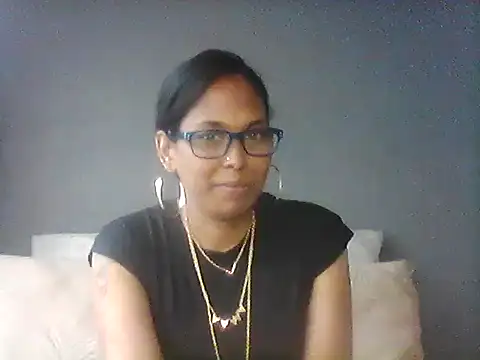 TiaBlaze online show from November 27, 1:14 pm