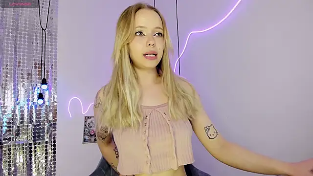 lucy loy online show from November 20, 1:56 pm