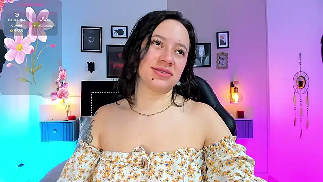 Annie Petters online show from January 19, 12:56 pm