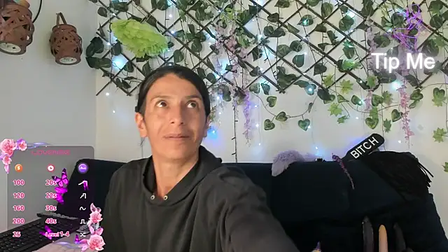 Eva moon5 online show from January 6, 8:01 pm