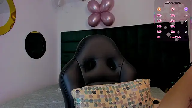 MarieTaylor  online show from December 13, 7:53 pm