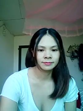 quynhquynh  online show from November 25, 6:15 am