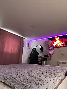 -MaybeBaby- online show from March 25, 7:33 am