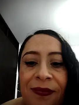 danielita1414 online show from December 18, 10:36 pm