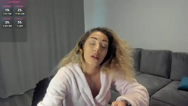 rossana doll online show from January 14, 7:35 am