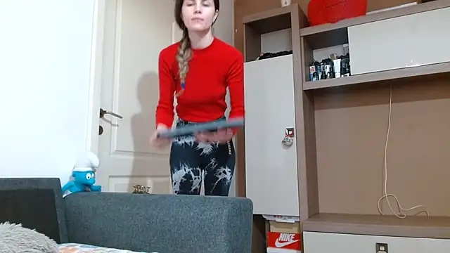 Erii18 online show from April 1, 1:41 pm