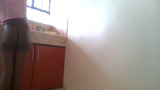 BellaStormi online show from November 29, 5:33 am