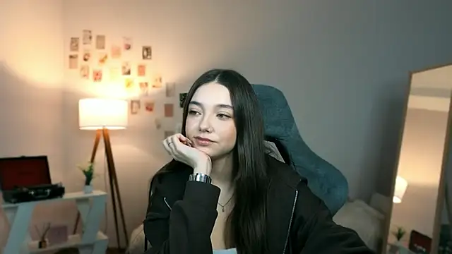 Vexorine online show from April 8, 8:00 pm