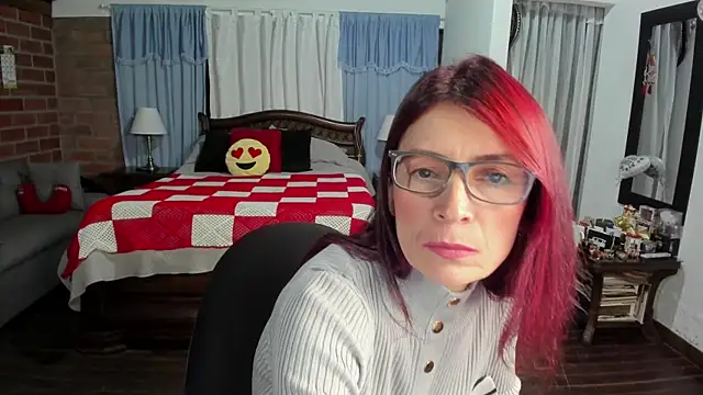 Charlotte-Willson online show from December 2, 11:18 pm