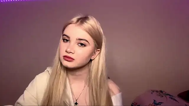 KarissaBoisse online show from November 22, 12:08 pm