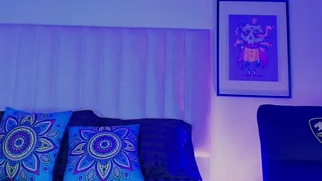 Mara Wolf01 online show from December 13, 8:15 pm