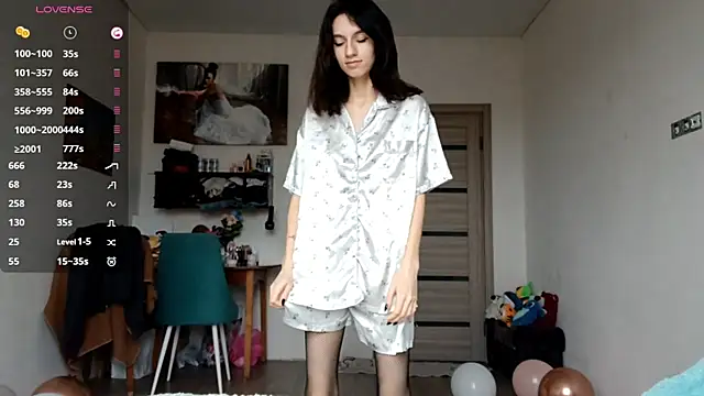 KennaElse online show from November 25, 7:32 am