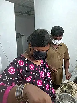 Desicouple1706 online show from January 11, 3:44 am