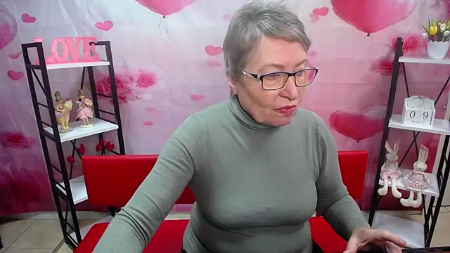 OlgaLuck online show from March 11, 8:40 am